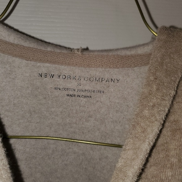 New York company - Picture 3 of 3